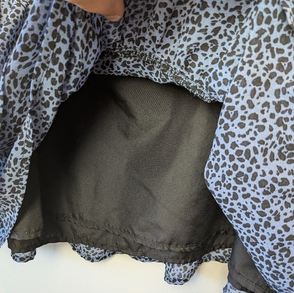 DYNAMITE Women Skirt Leopard Pattern Size Large Blue And Black Back Zipper - Picture 4 of 7